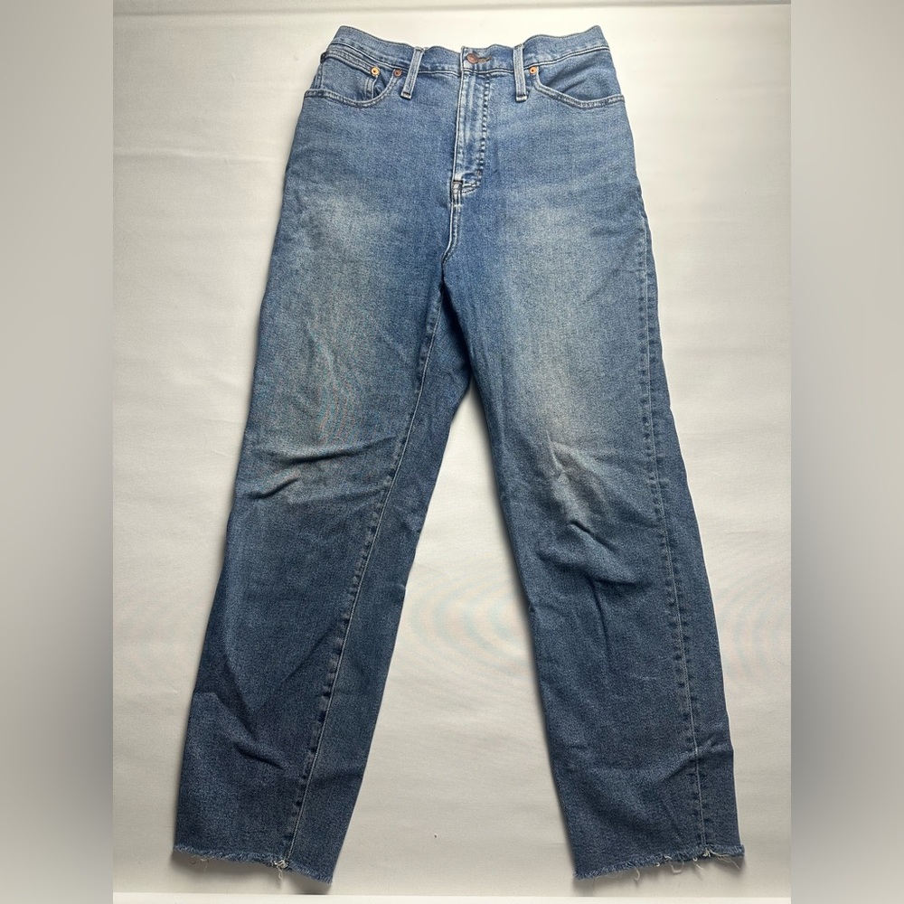 Light Wash Denim mom jean by Madewell. Size 31